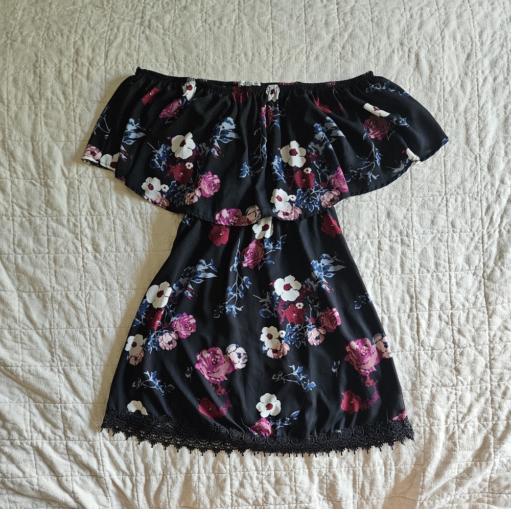 Charlotte Russe dress (0726)